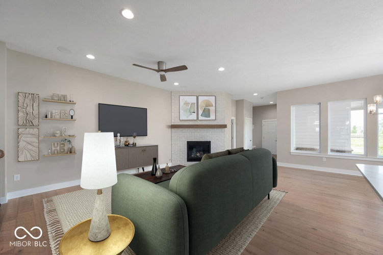 Listing Image 5
