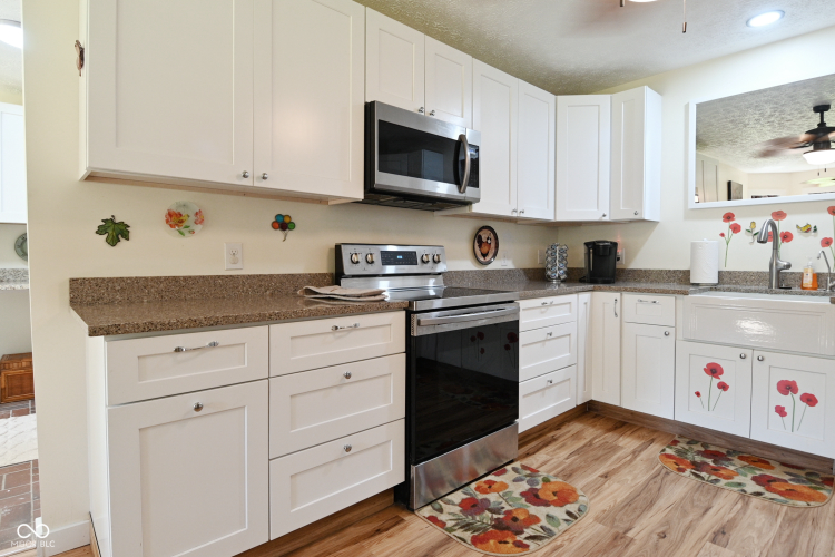 Listing Image 13