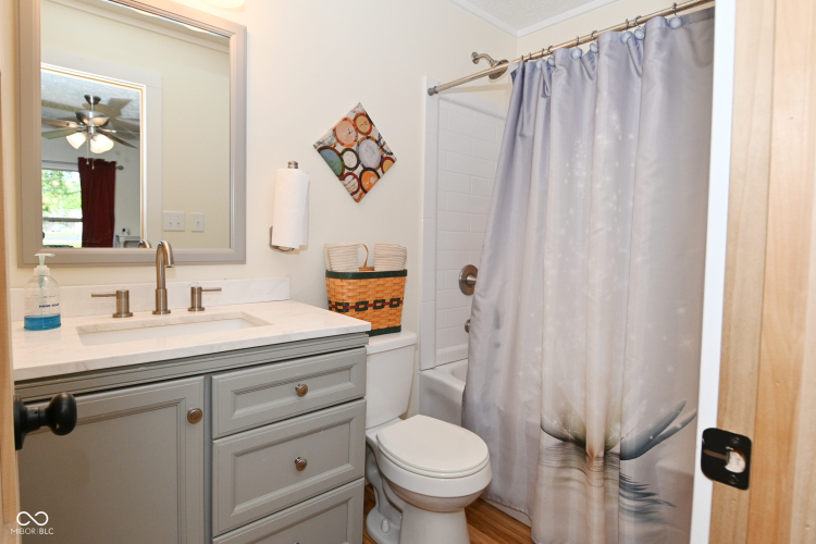 Listing Image 28