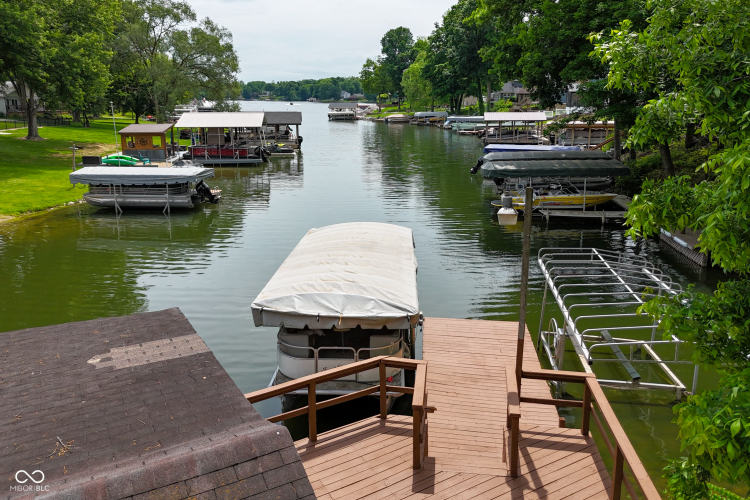 Listing Image 44