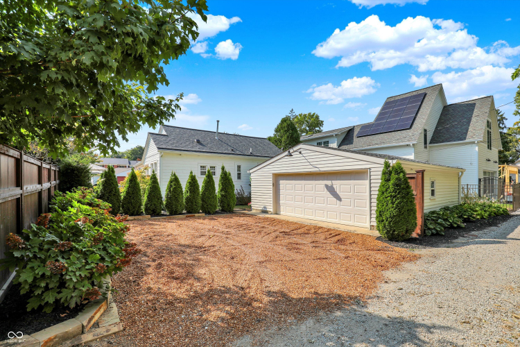 Listing Image 82