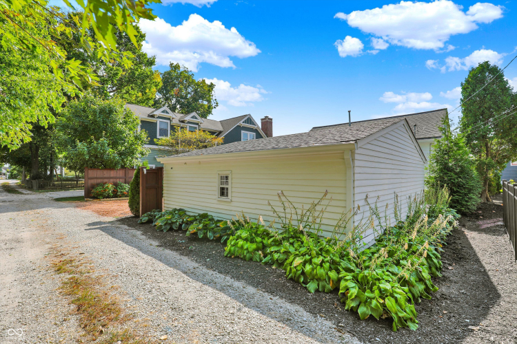 Listing Image 83