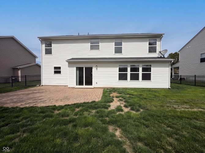 Listing Image 5