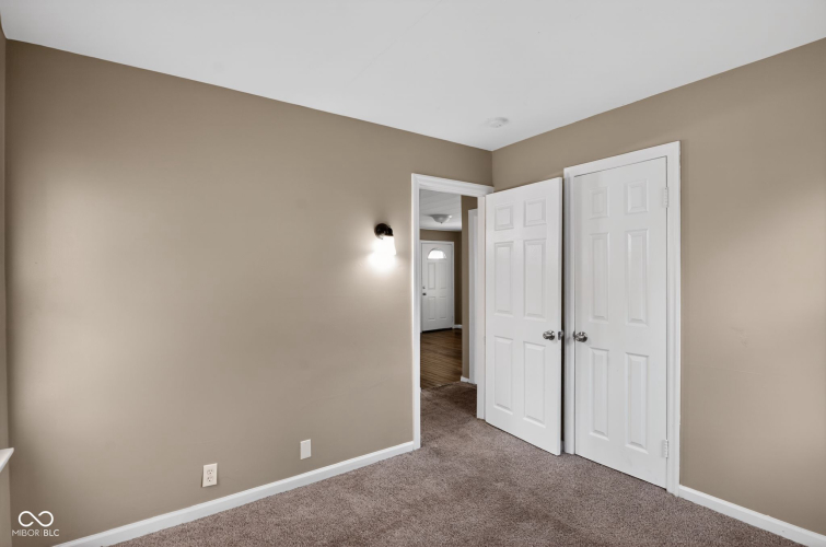 Listing Image 27
