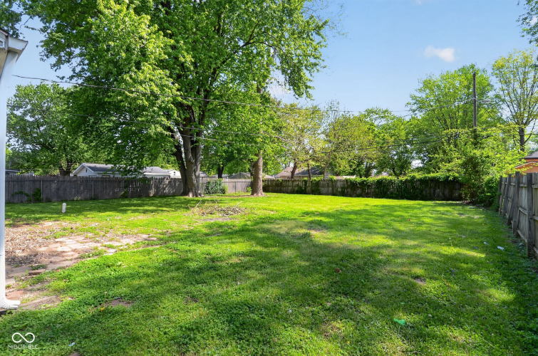 Listing Image 6