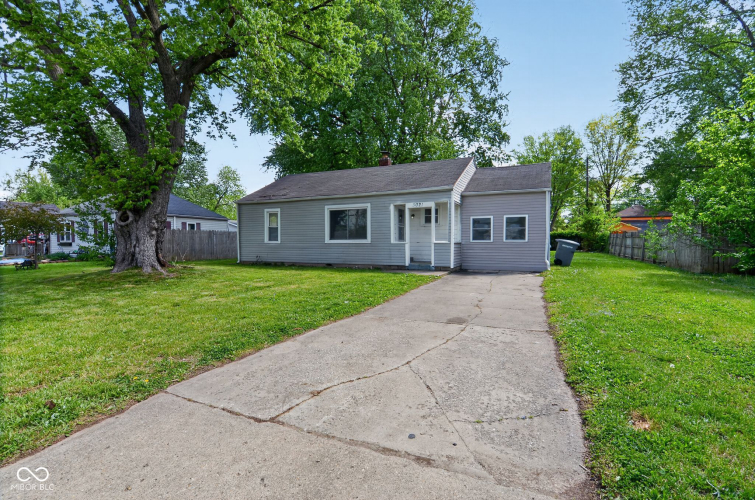 Listing Image 8