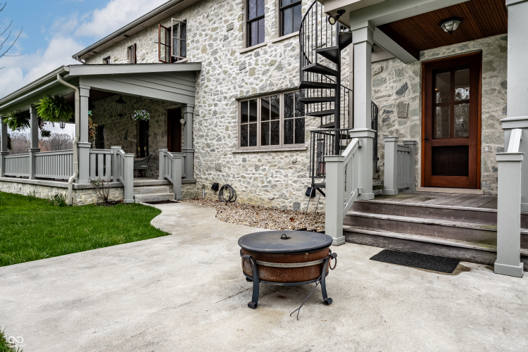 Listing Image 58