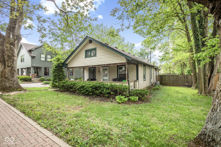 Listing Image 3
