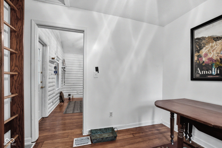 Listing Image 28