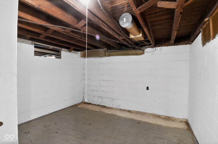 Listing Image 28