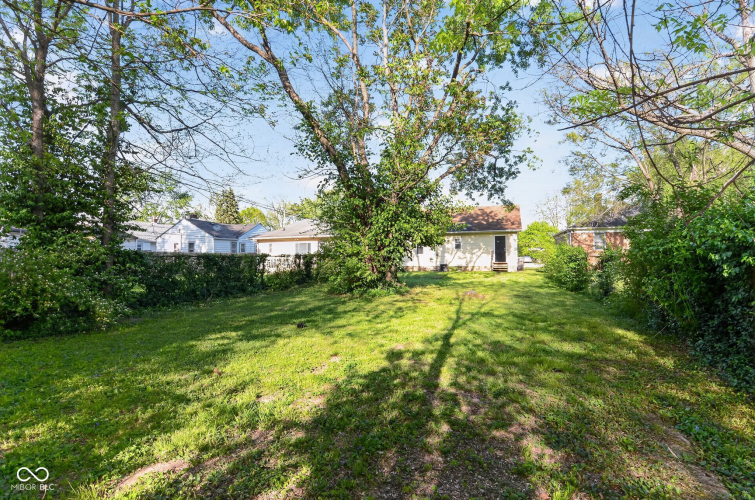 Listing Image 6