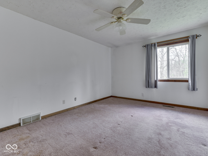 Listing Image 27