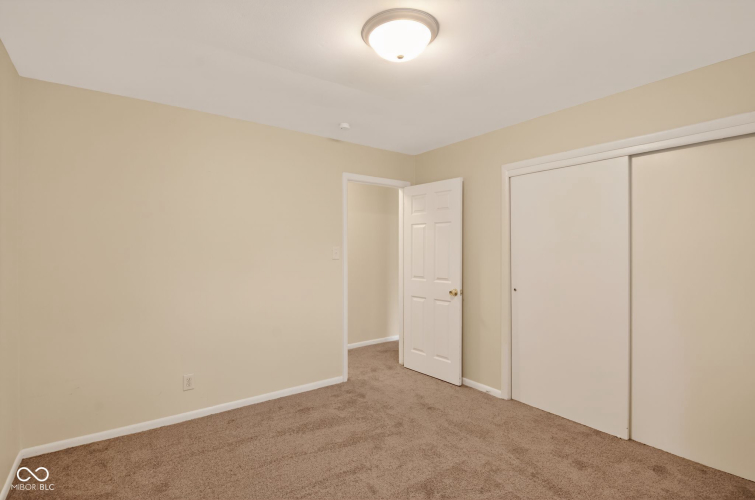 Listing Image 27