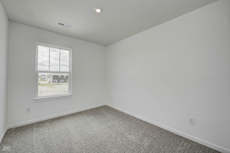 Listing Image 28