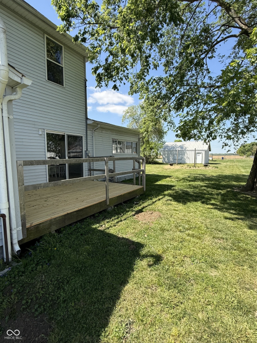 Listing Image 4