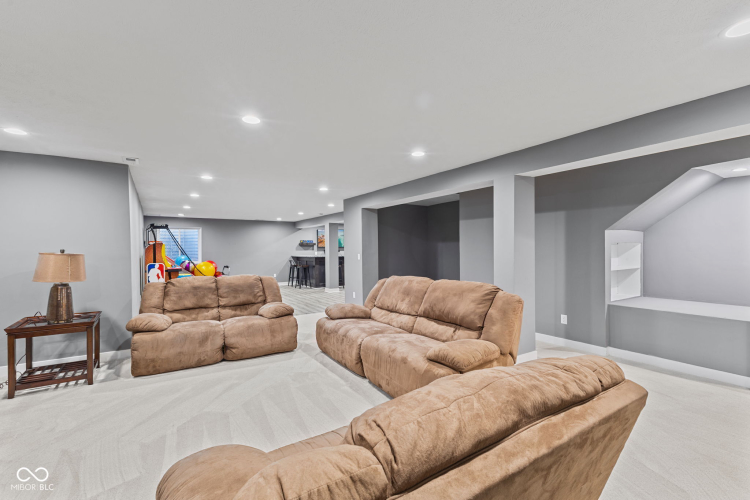 Listing Image 55