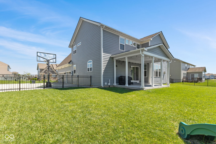 Listing Image 64