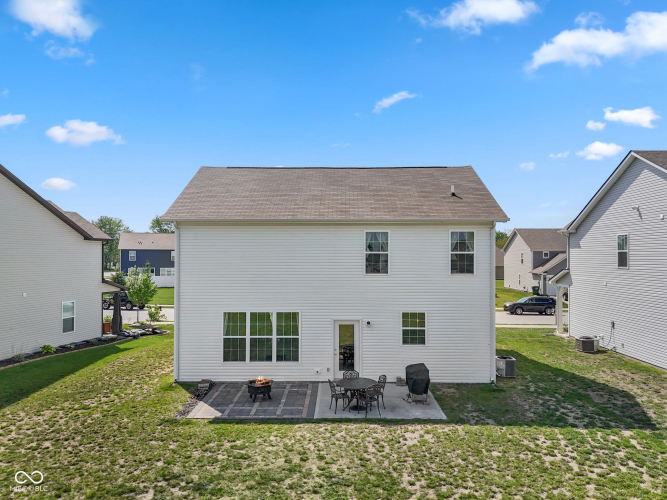 Listing Image 11