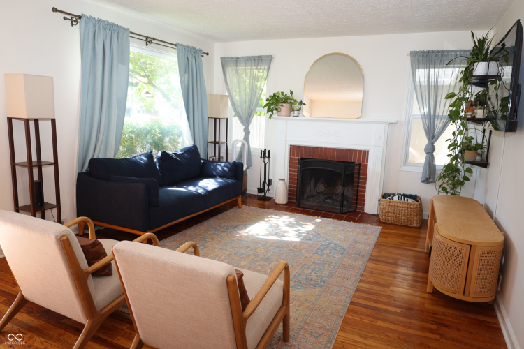 Listing Image 8