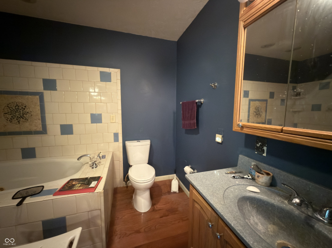 Listing Image 18