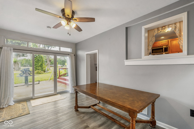Listing Image 7