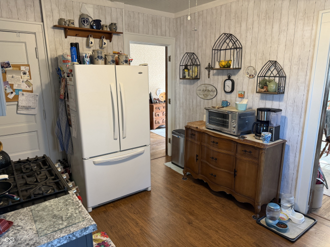 Listing Image 13