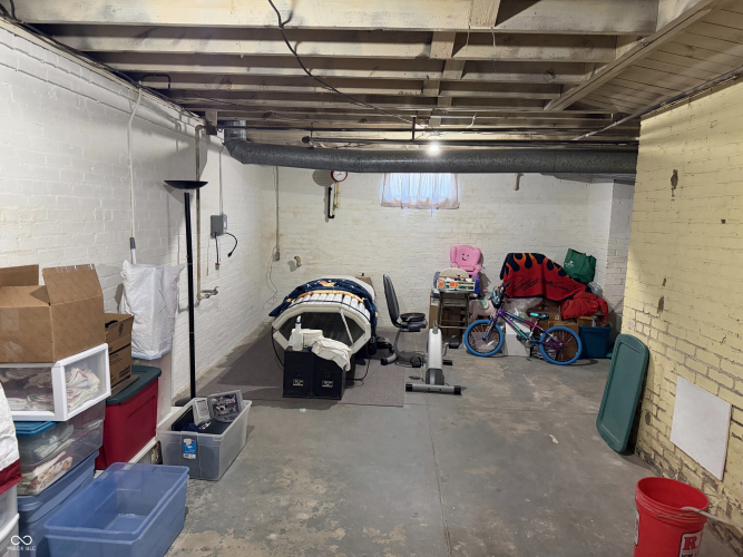 Listing Image 32
