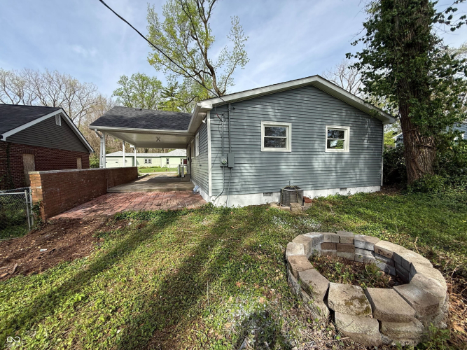 Listing Image 5