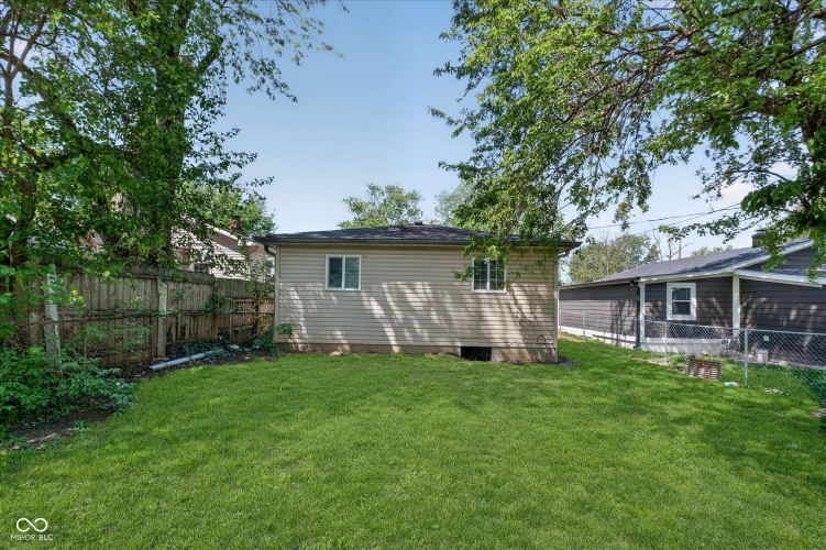 Listing Image 21