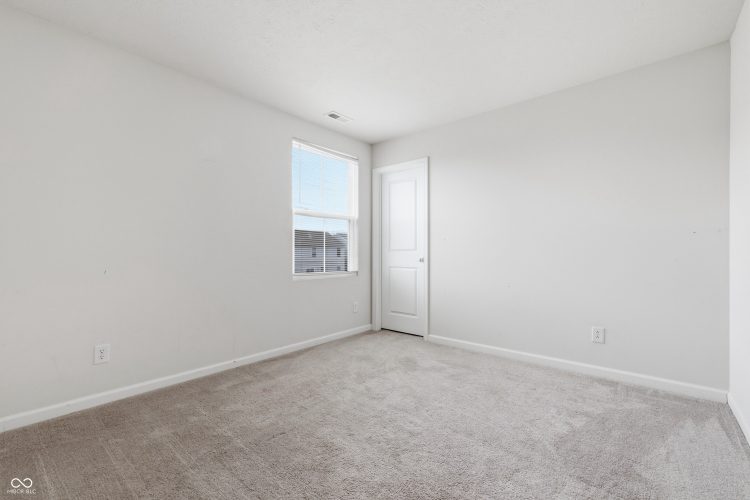Listing Image 26