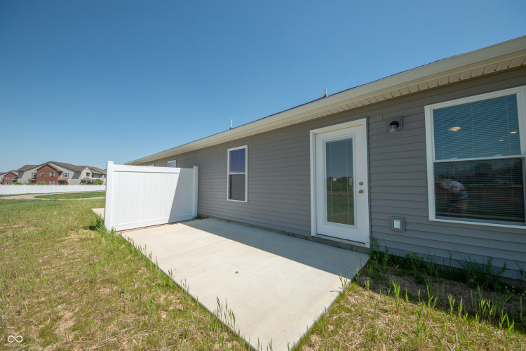 Listing Image 21