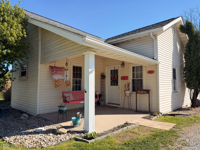 Listing Image 6