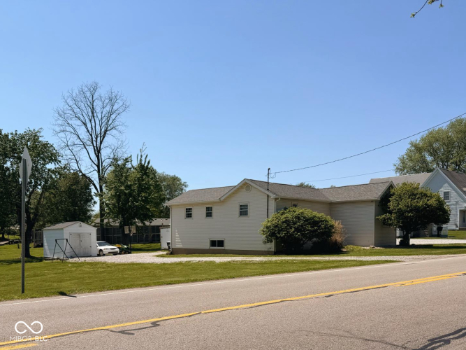 Listing Image 52