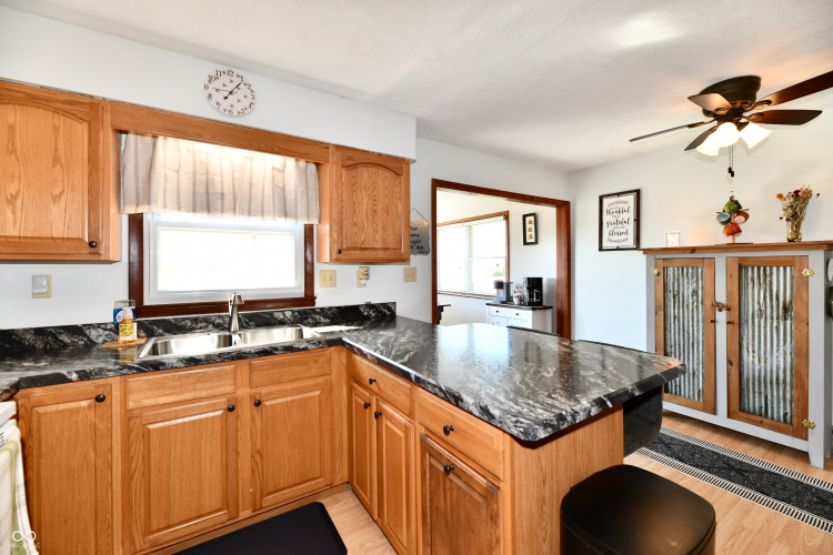 Listing Image 21