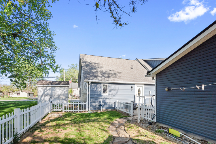 Listing Image 45