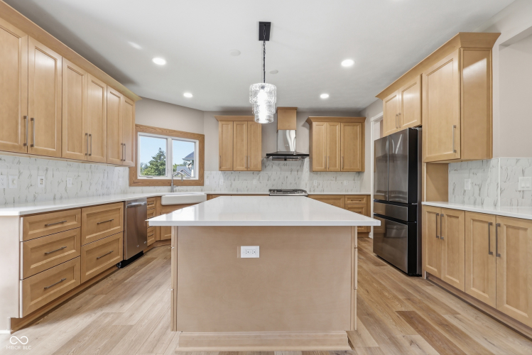 Listing Image 14