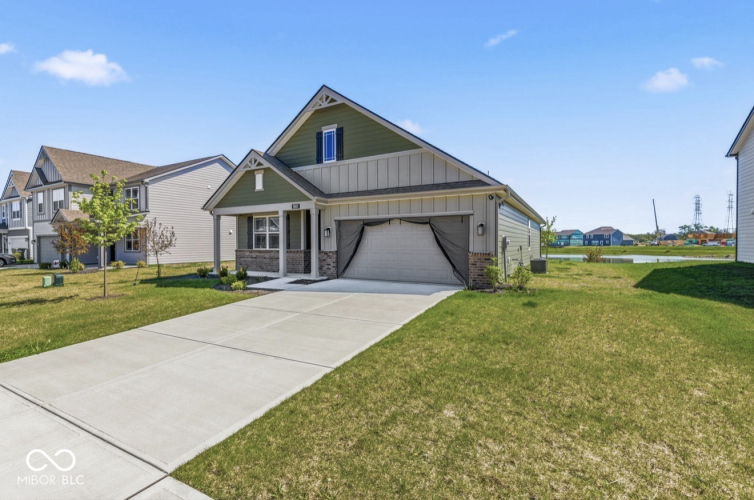 Listing Image 44