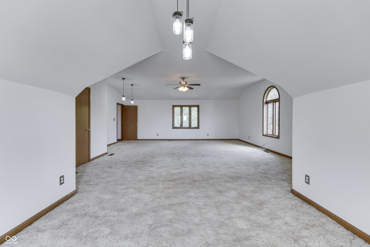 Listing Image 41