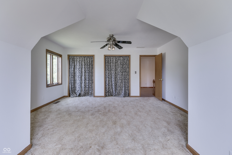 Listing Image 49