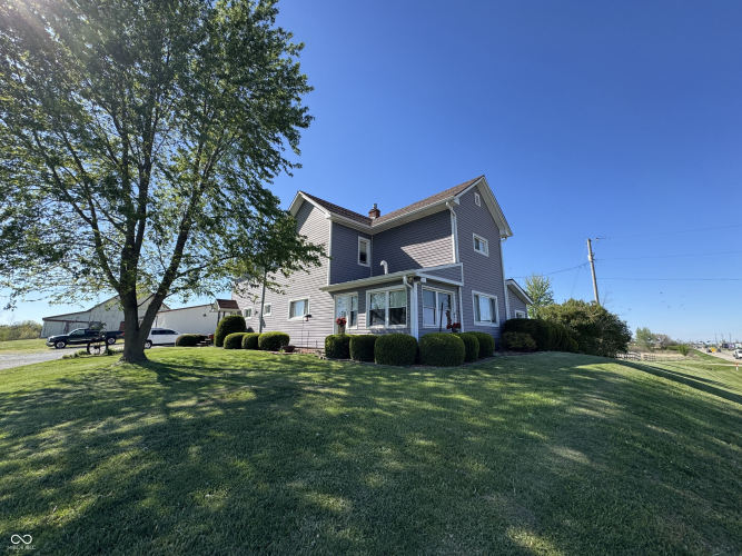 Listing Image 4