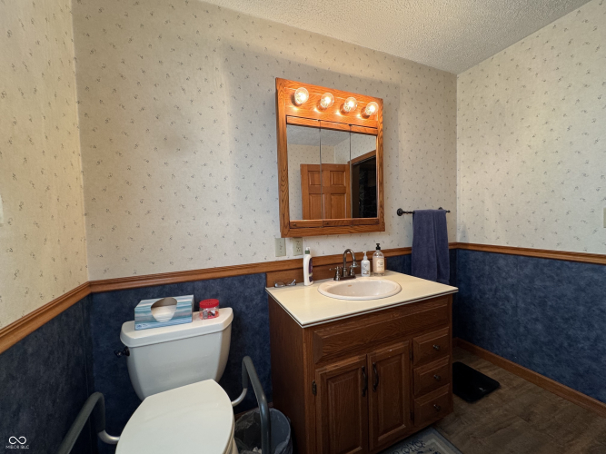 Listing Image 54