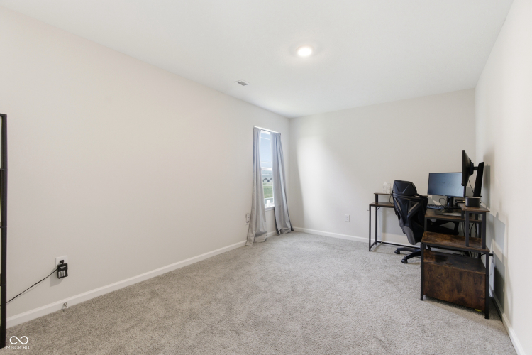 Listing Image 33