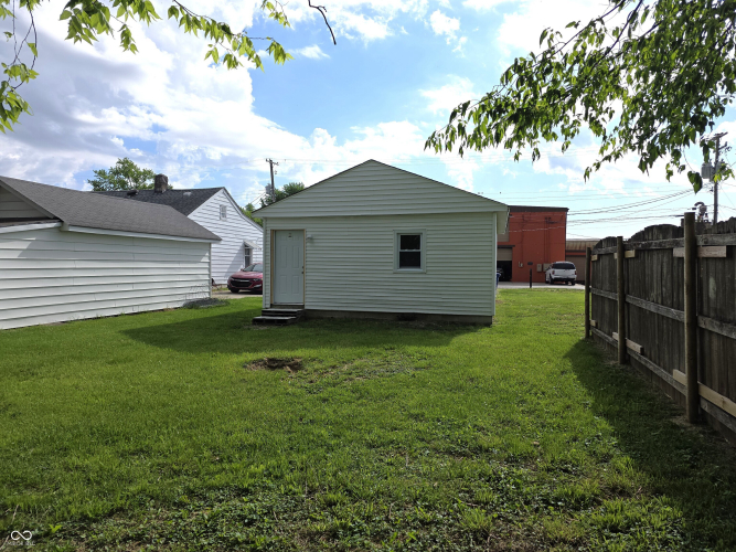 Listing Image 15