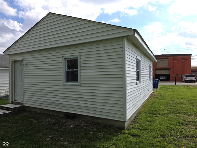 Listing Image 16