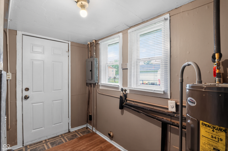 Listing Image 19