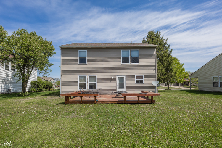 Listing Image 4