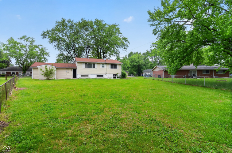 Listing Image 4