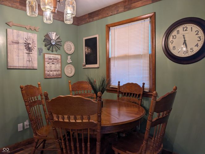 Listing Image 14