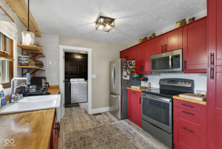 Listing Image 18
