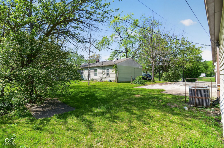 Listing Image 6